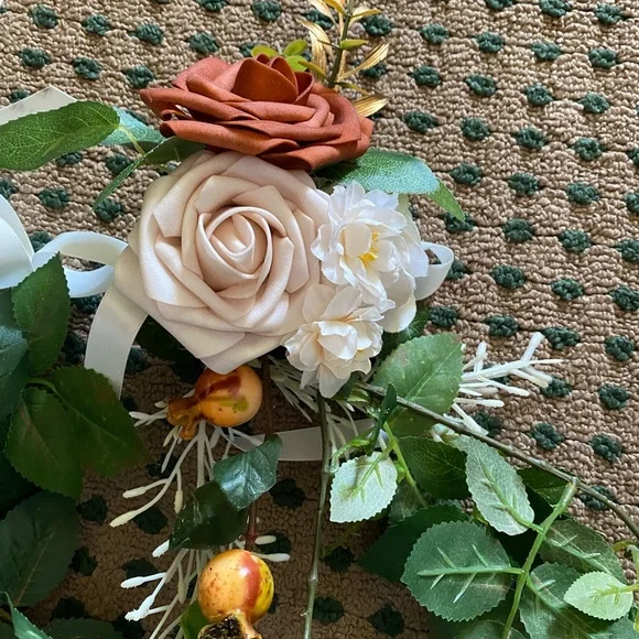 4 Chair Clips Floral Arrangement with Chiffon Ribbon - Picture 5 of 13